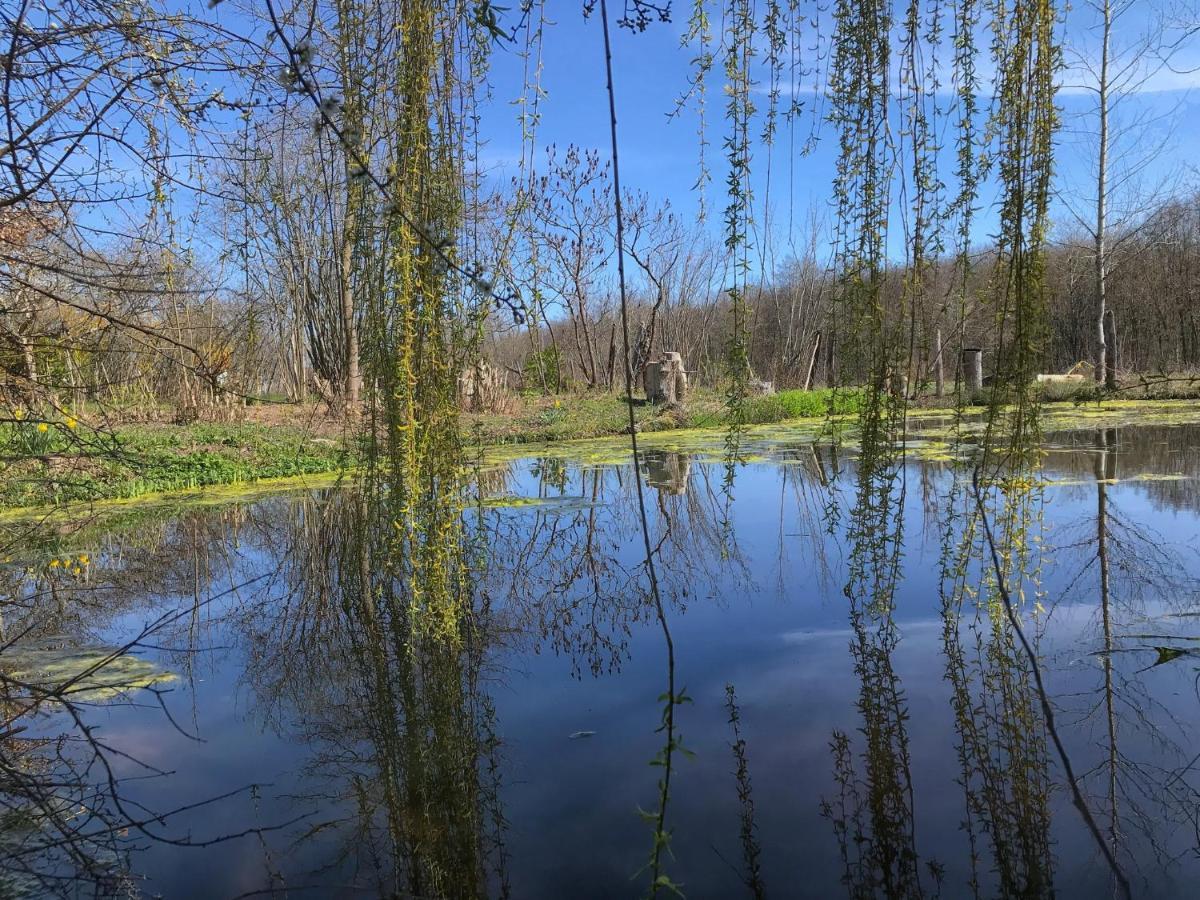 La Barcelle, Une Pause Nature. Perrigny  外观 照片